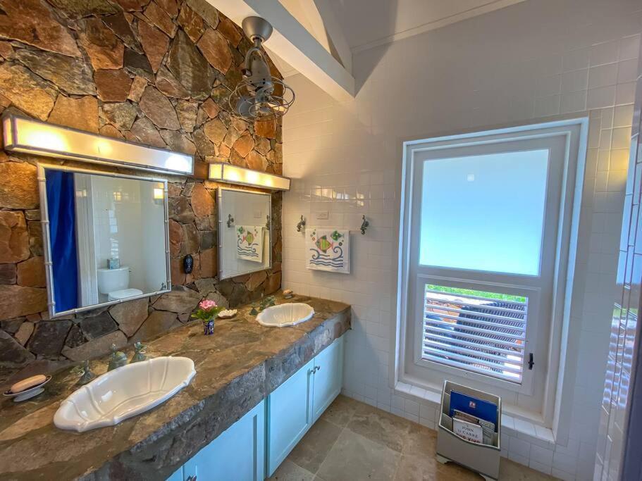 East End Luxury 7Br Waterfront Villa With Views Of Marina Cay And Scrub Island מראה חיצוני תמונה